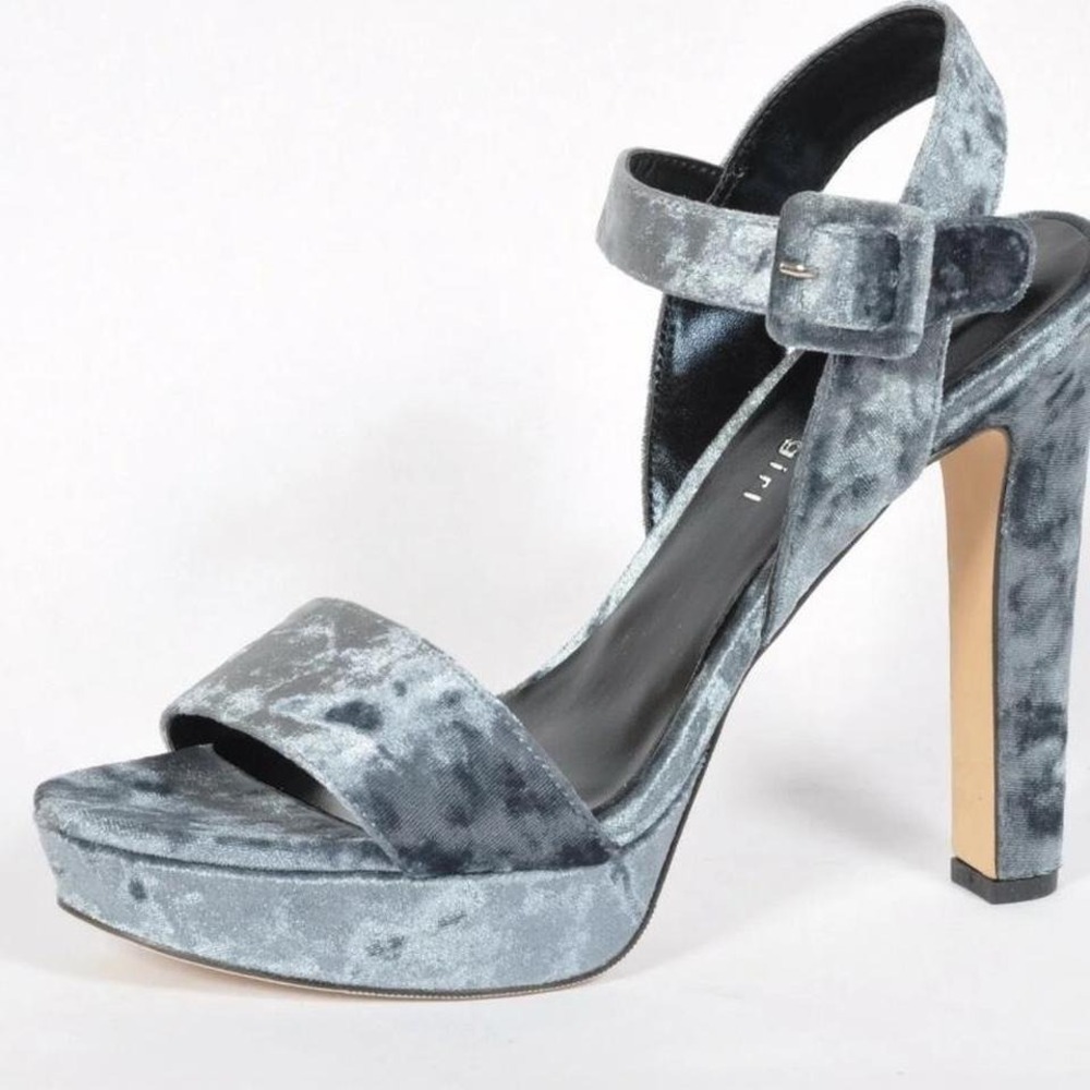 Madden Girl Grey velvet high heel pumps